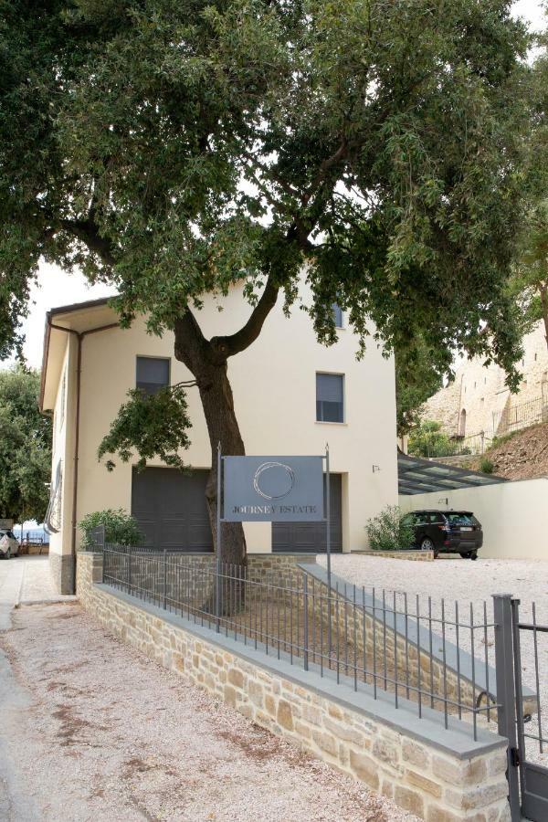 The Loft Apartment Monte del Lago Exterior photo